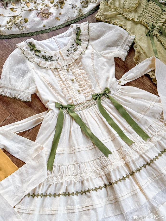 【受注予約5/18まで】Four Leaf Clover and Lime 刺繍襟のワンピース