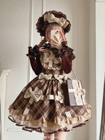 Ribbon Gift Box ミニ丈ジャンパースカートとトップスのセット