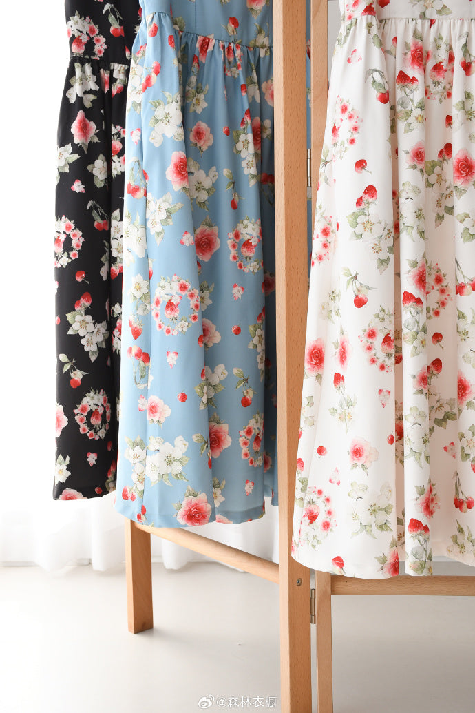 初夏の苺絵本 ジャンパースカート リボンのヘアアクセ付き