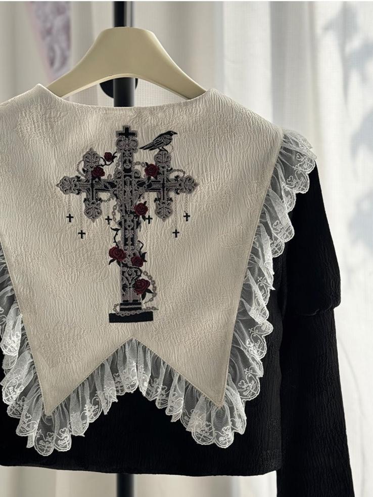 Cross Bone レース襟のトップス