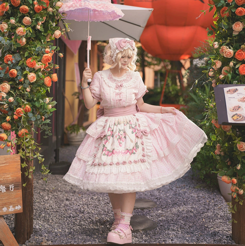 【受注予約8/18まで】Strawberry Sunshine Picnic カントリー風ワンピースとエプロン・ミドル丈