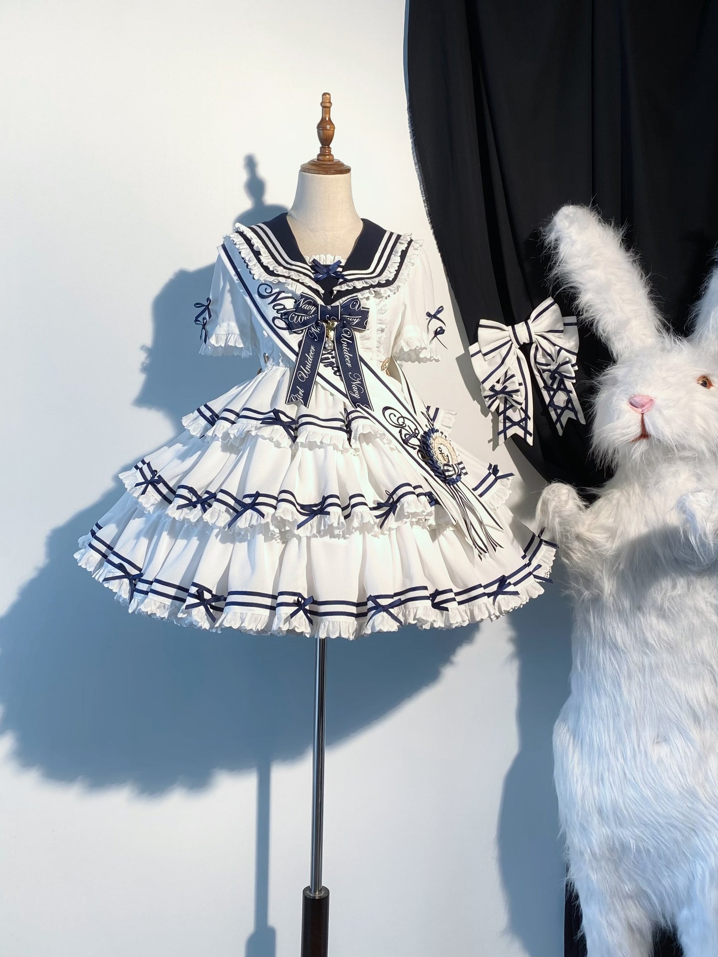 【受注予約4/28まで】セーラー襟と3段フリルの2wayマリンワンピース・ホワイト・ショート丈