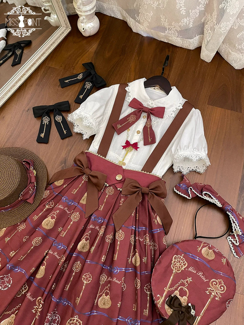 【予約販売】秘密の鍵 アンティーク2wayサスペンダースカート