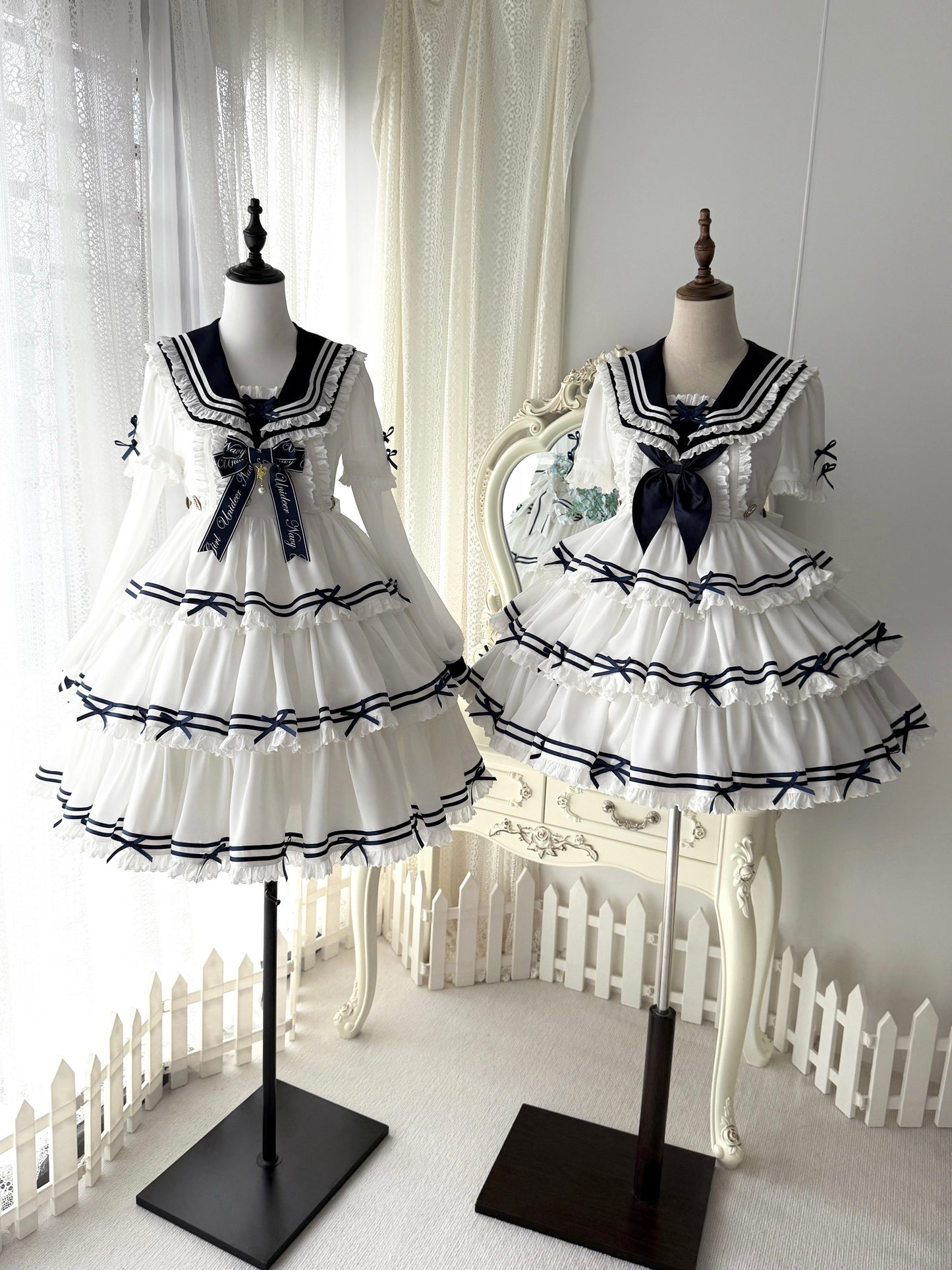 【受注予約4/28まで】セーラー襟と3段フリルの2wayマリンワンピース・ホワイト・ミドル丈