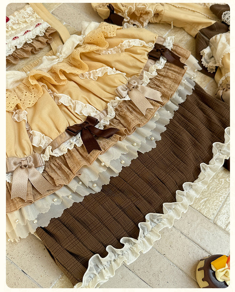 【受注予約1/26まで】Sweet Cup Cake サスペンダースカート