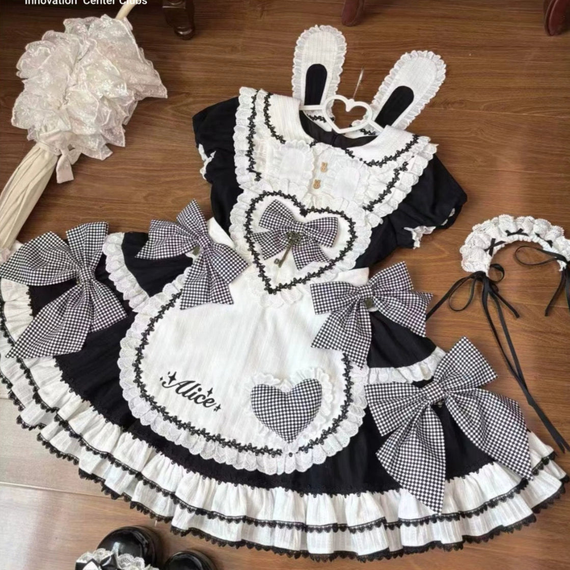 【受注予約6/22まで】ハートエプロンのアリス風ワンピース・ブラック