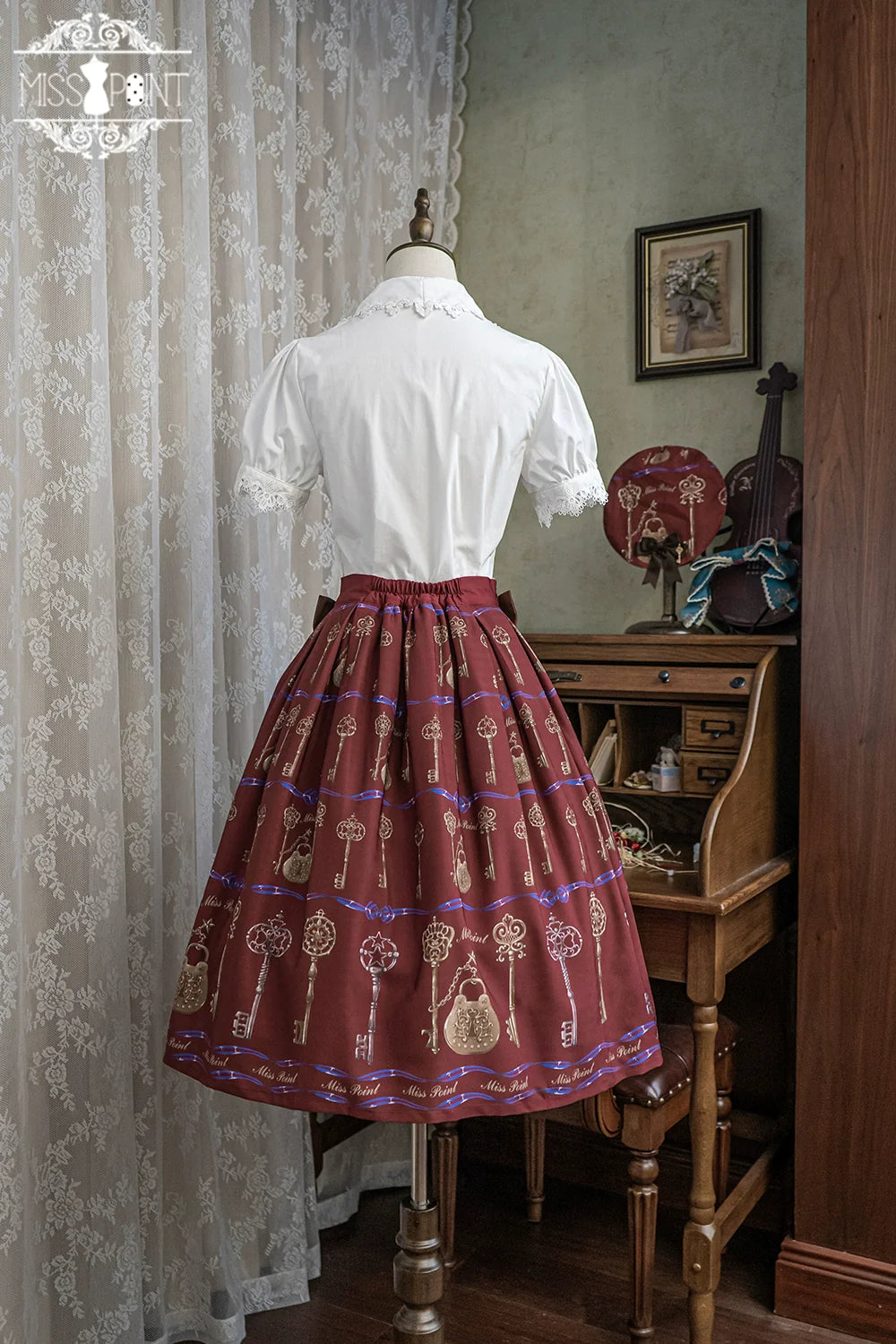 【予約販売】秘密の鍵 ホワイトレース半袖ブラウス