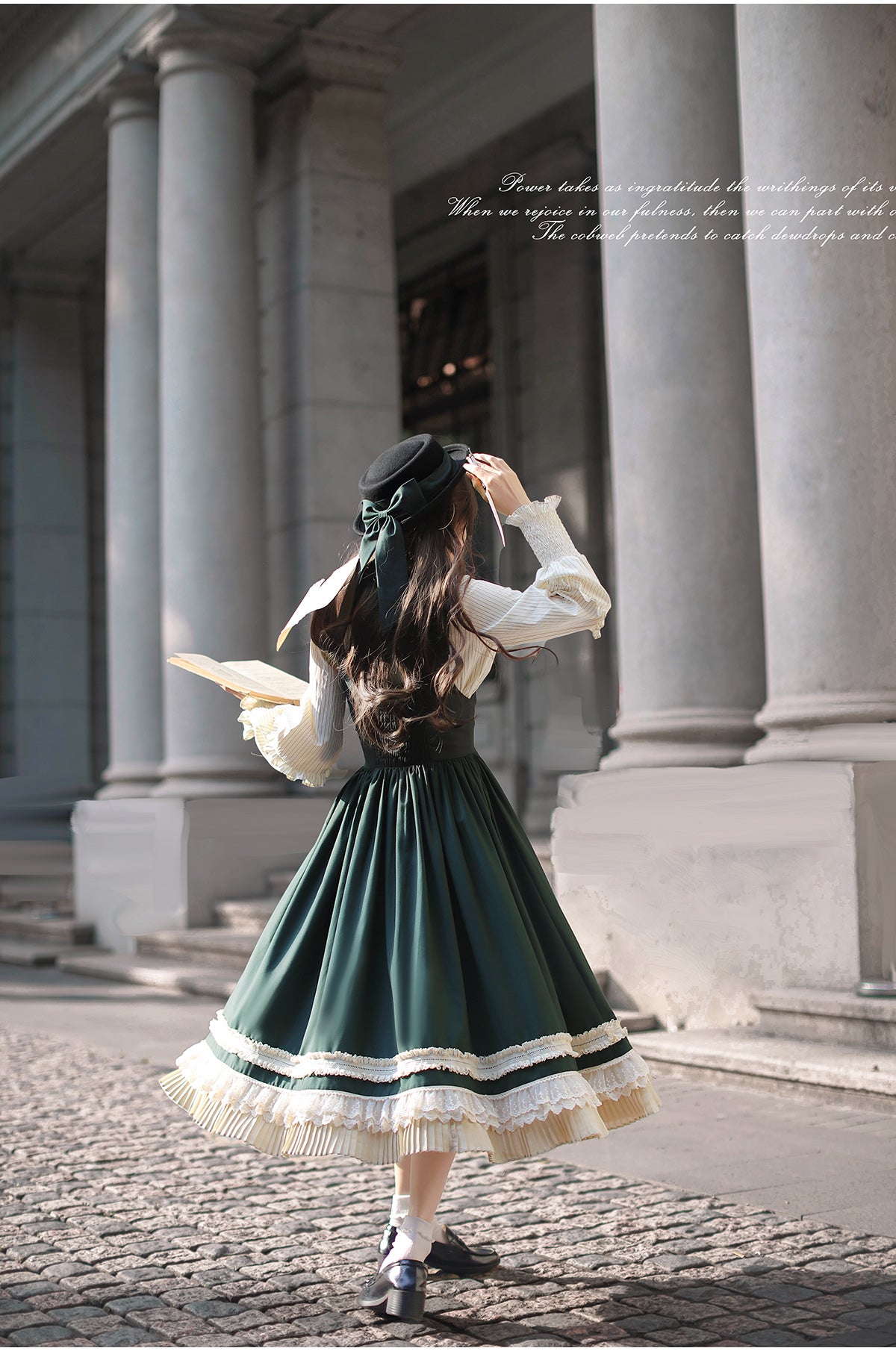 Artemis 魔法学院風ジャンパースカート・ブラウス・マント