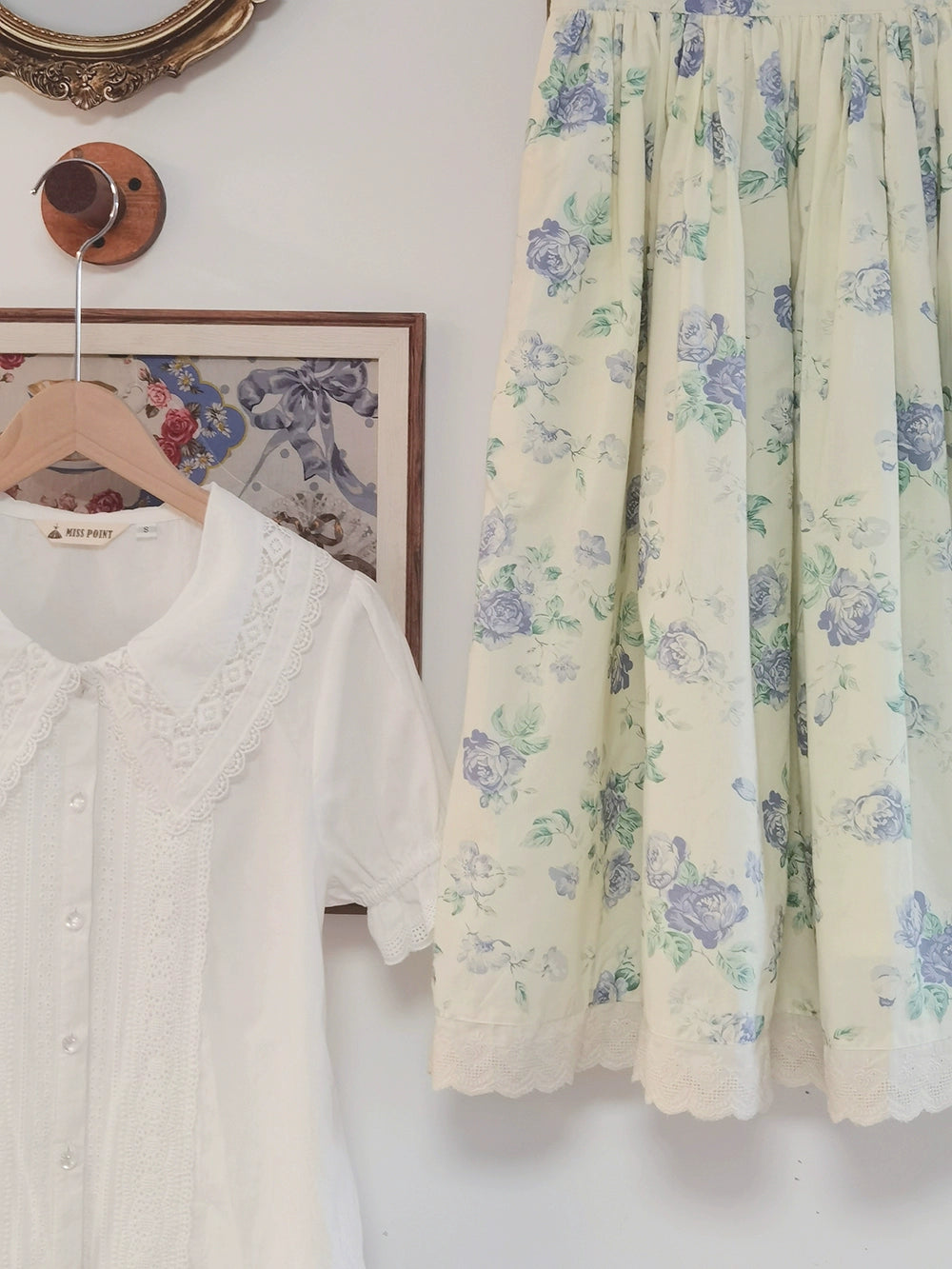 Rose Song Vintage Design Skirt