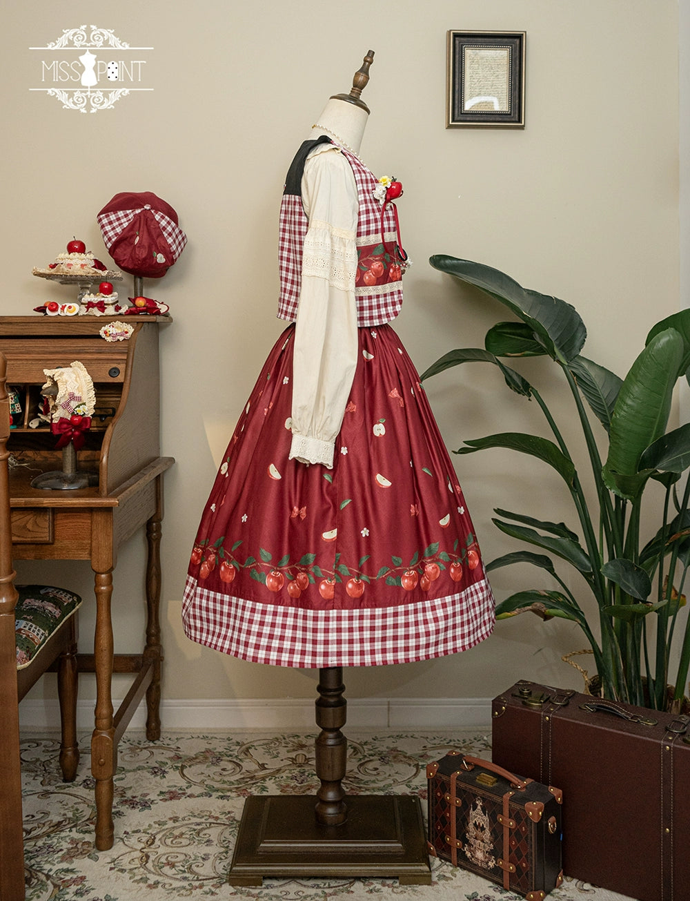 【予約販売】Apple Garden バイエルン風ベスト