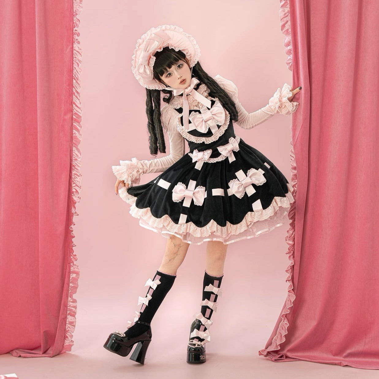 Ribbon Gift Box ミニ丈ジャンパースカートとトップスのセット