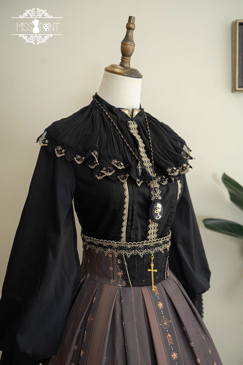 【予約販売】Demon Hunters ロングカフスブラウス【合わせ買いで20%off】