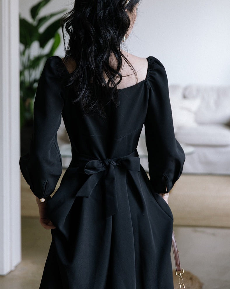 レトロフレンチ スクエアネック ブラックワンピース