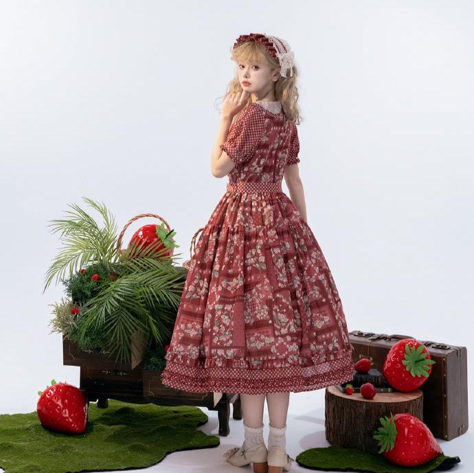 [Pre-orders available until 9/1] Strawberry Field Check x Strawberry Print Dress