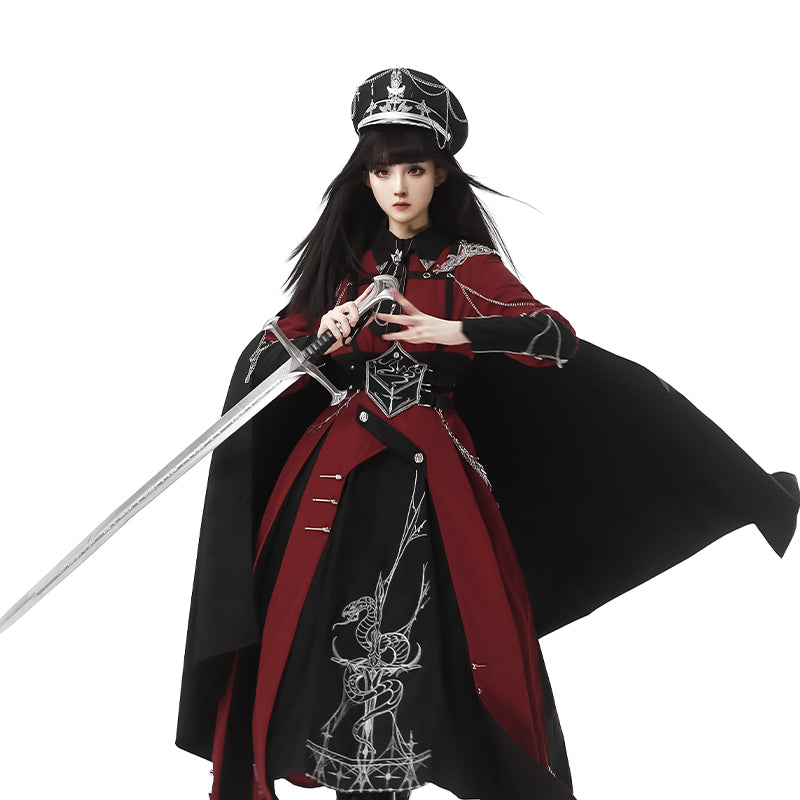 Crimson Knight 蛇刺繍ミリタリーワンピースとマント