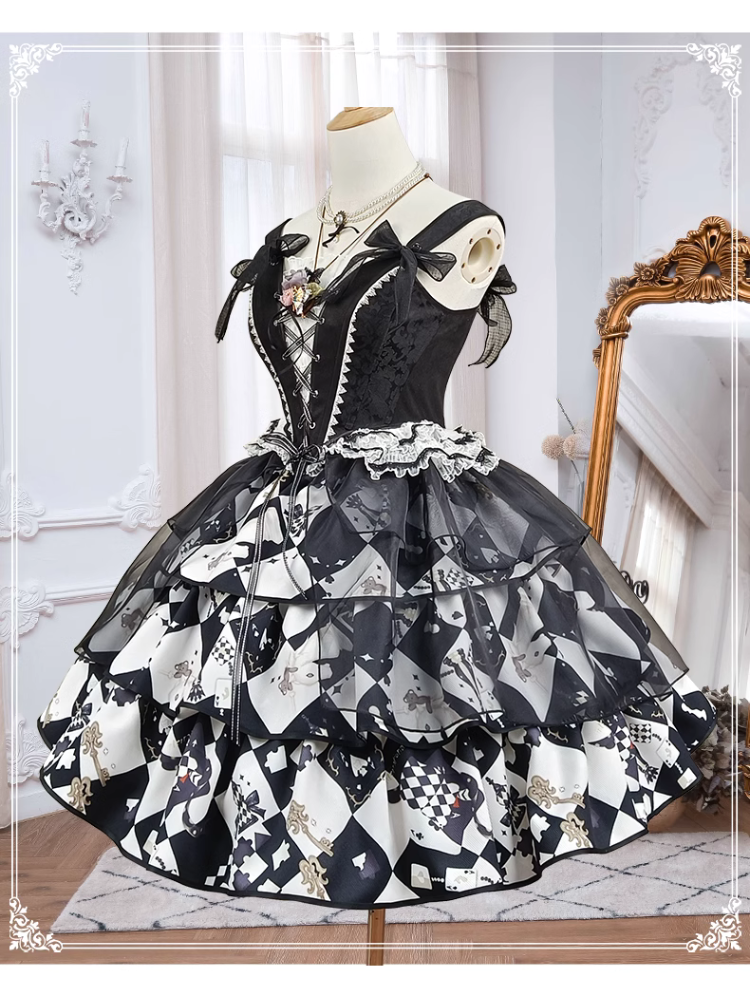 JOKER CARD Setup with block check tulle skirt