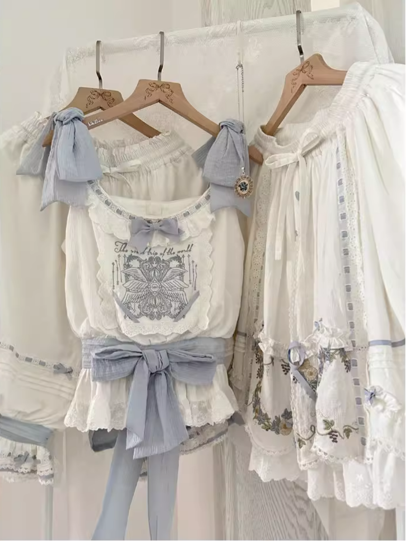 Mysterious Embroidery コットン2wayノースリーブトップス