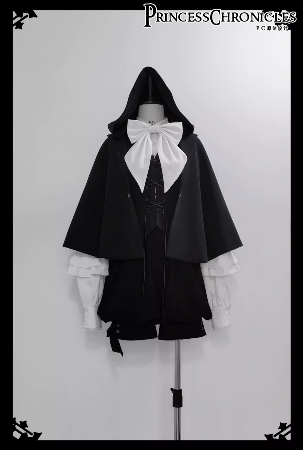 【予約販売】Black Rabbit うさ耳フードベスト・マント・ショートパンツ