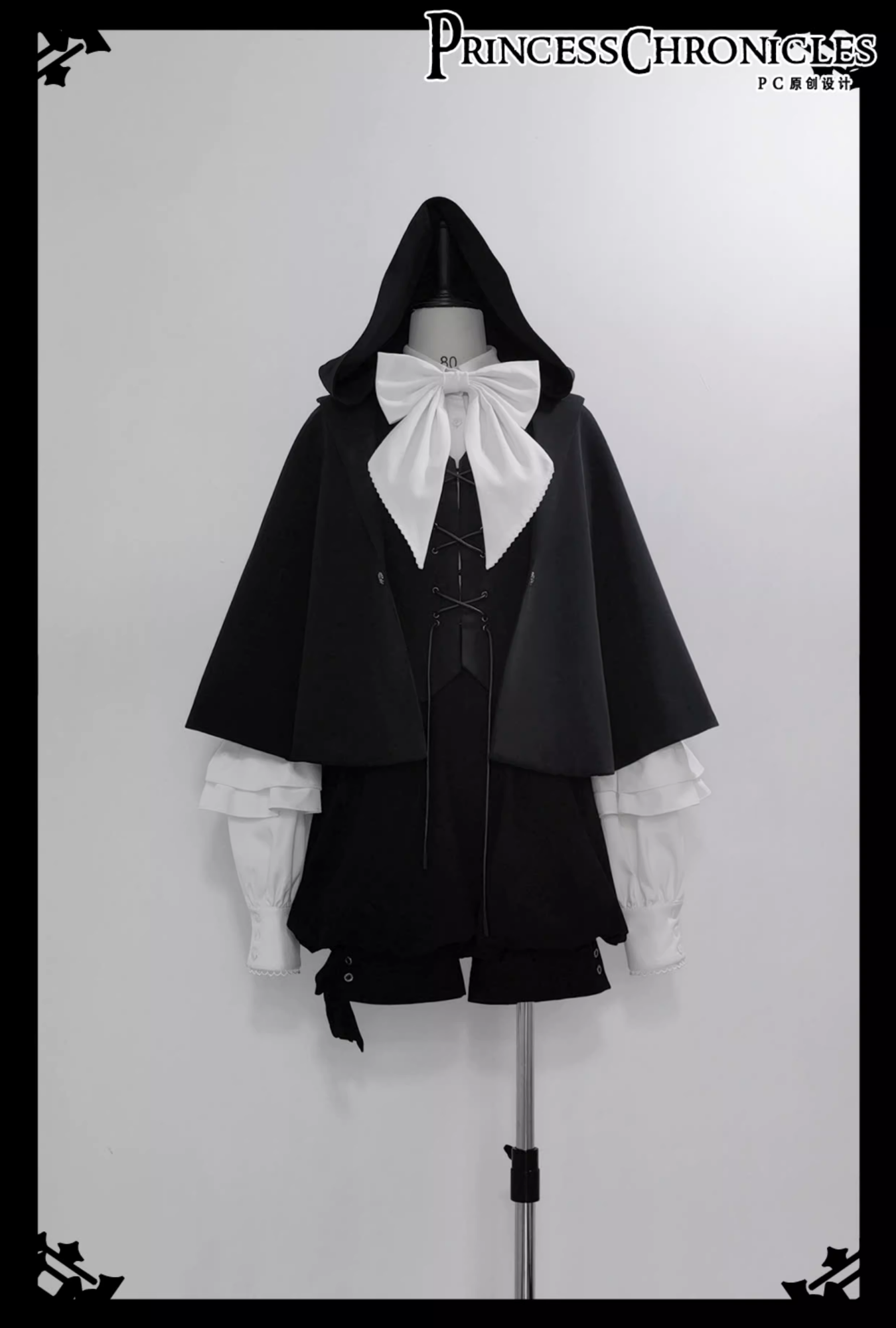 【予約販売】Black Rabbit うさ耳フードベスト・マント・ショートパンツ