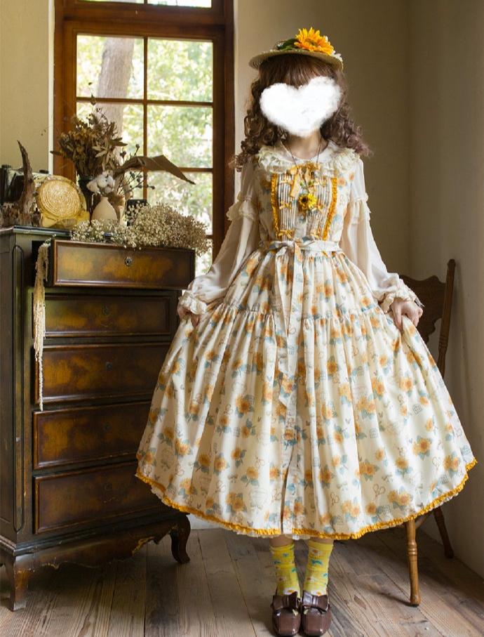 [Pre-orders available until 10/29] Gardening Sunflower Jumper Skirt, Print Type