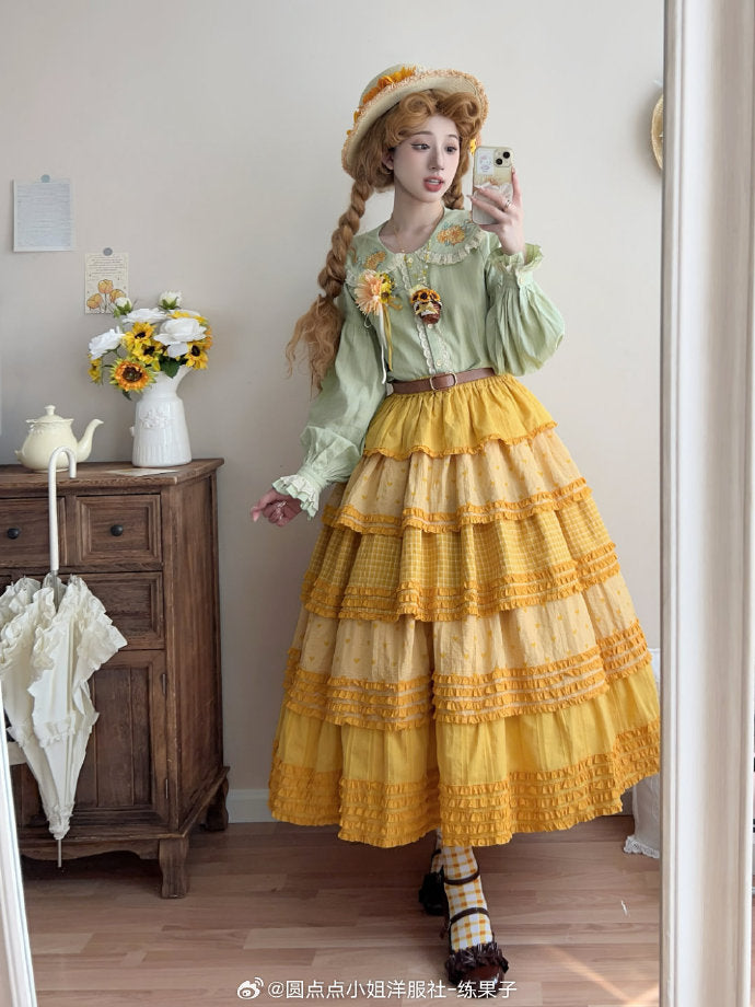[Pre-order] Gardening Sunflower Embroidered Collar Blouse