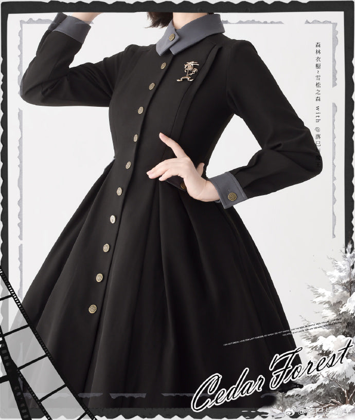 Snow Cedar One-piece coat with classical cape