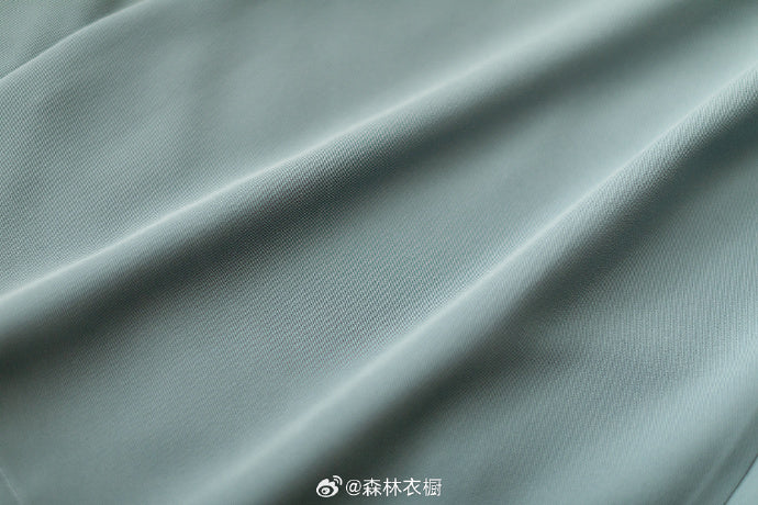 Snow Cedar One-piece coat with classical cape