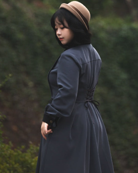 Snow Cedar One-piece coat with classical cape