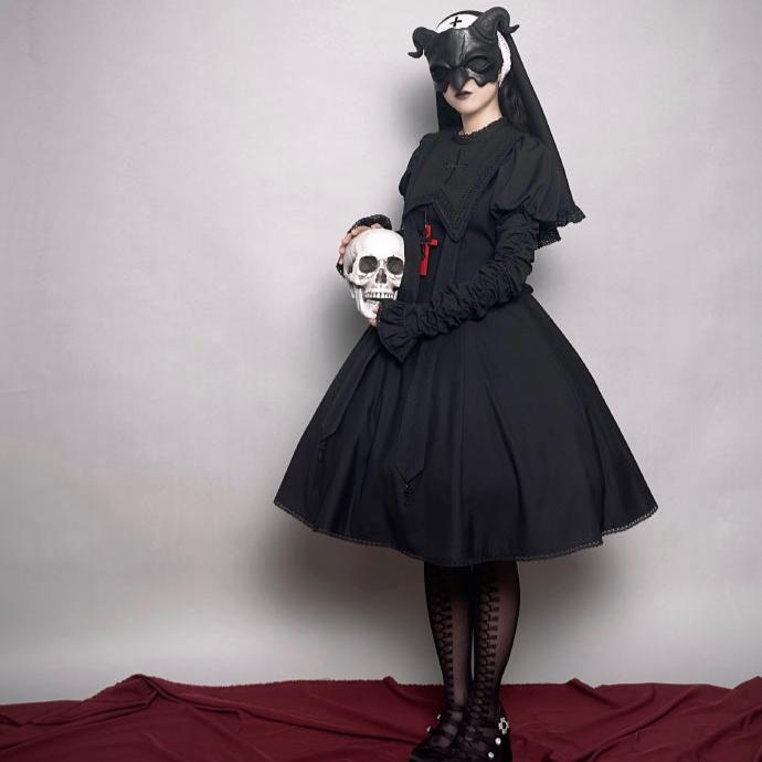 [Pre-orders available until 10/16] Pray on a Moonlight Night Dress, Black, Short Length