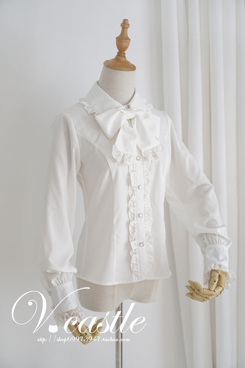Blouse with large collar and ribbon tie