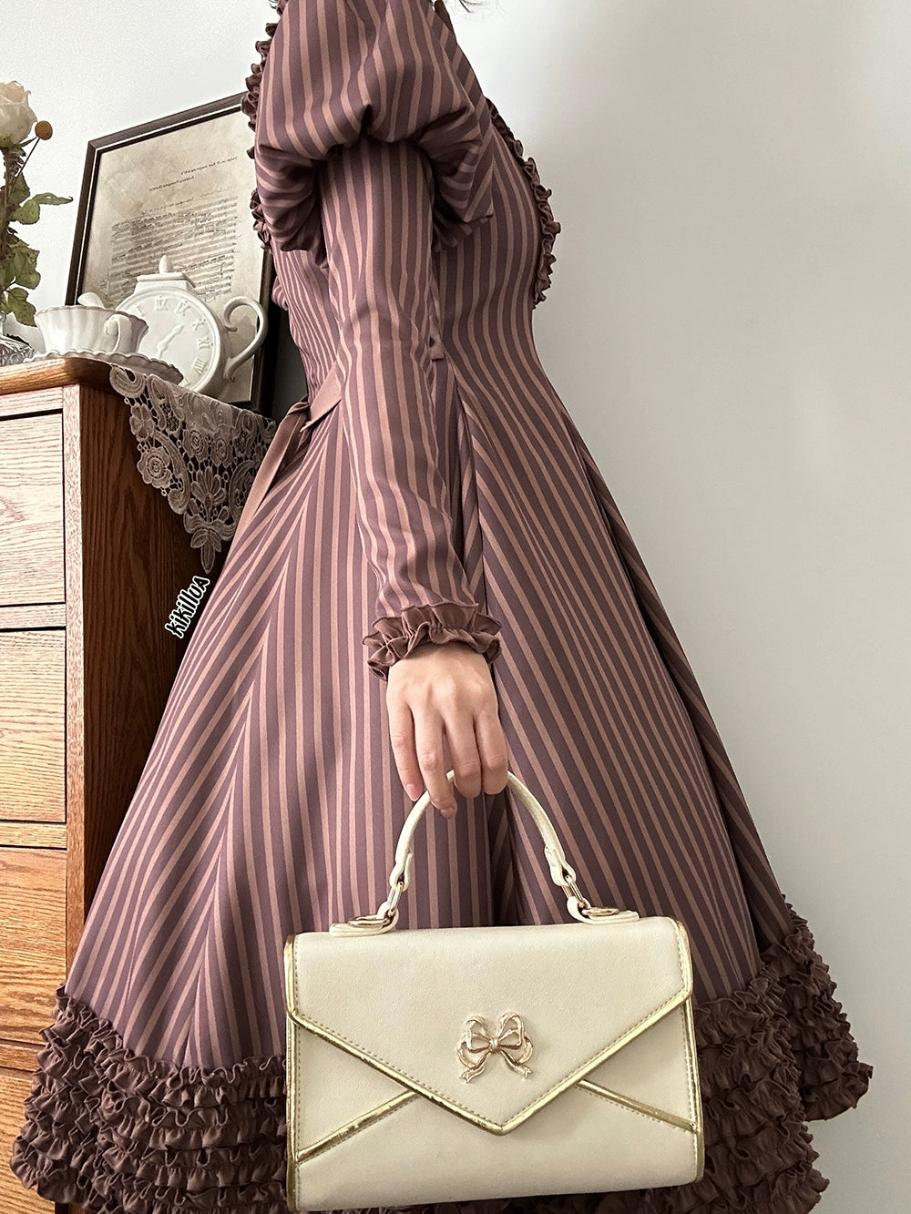 [Pre-orders available until 12/4] Classic Chocolat Stripe Long Dress
