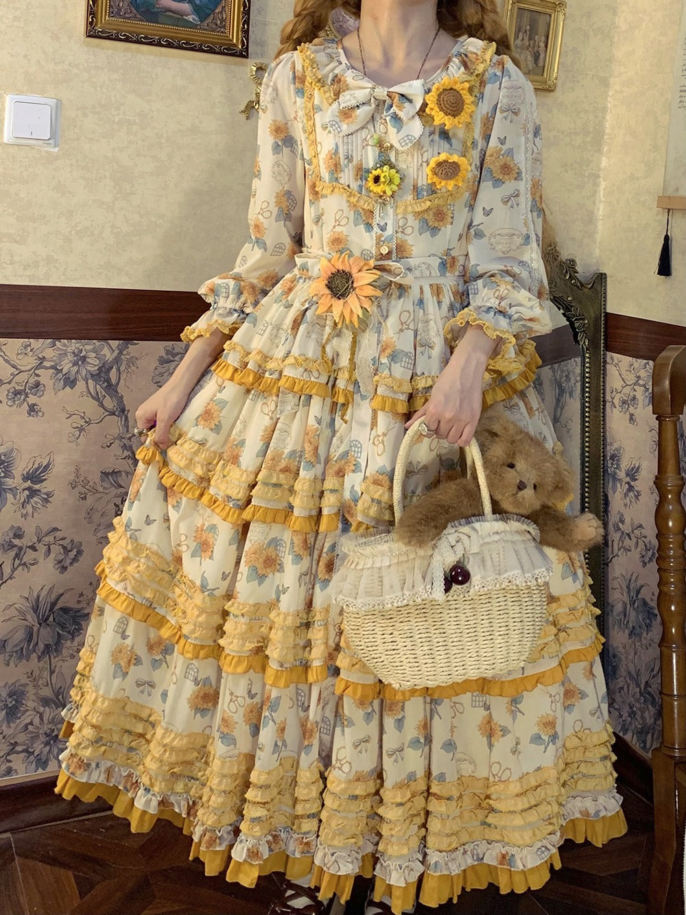 [Pre-orders available until 10/29] Gardening Sunflower Luxury Dress