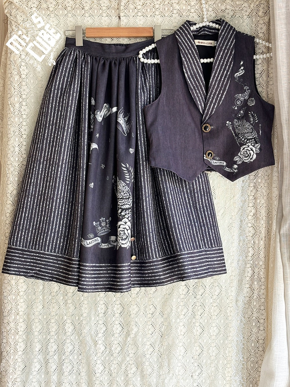 [Pre-orders available until 11/4] Magician Classical Skirt