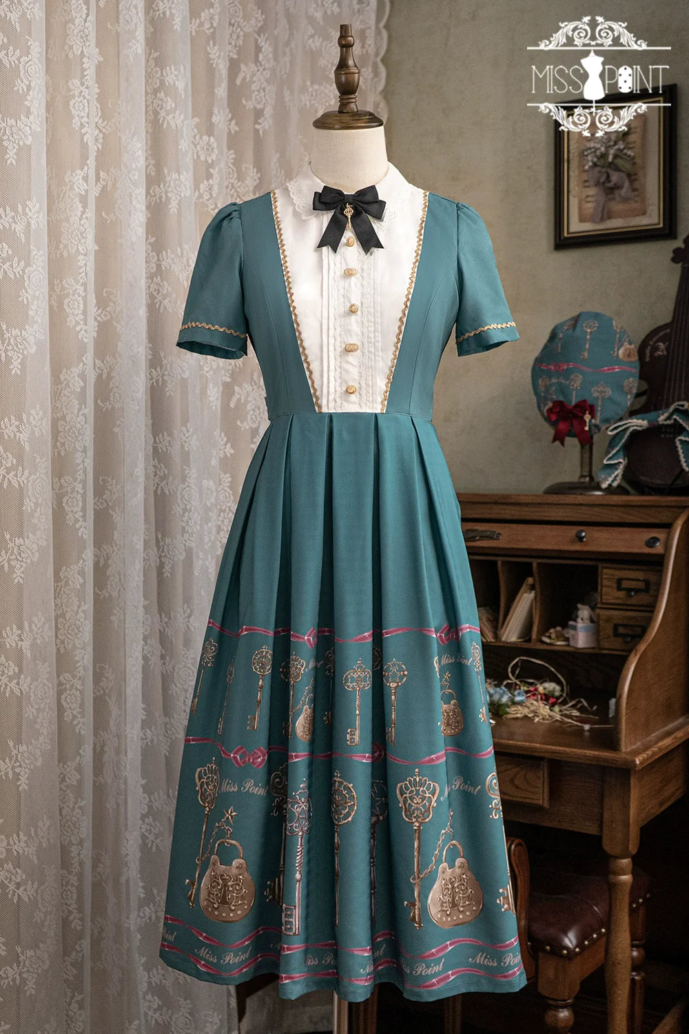[Pre-order] Secret Key Antique Short Sleeve Dress
