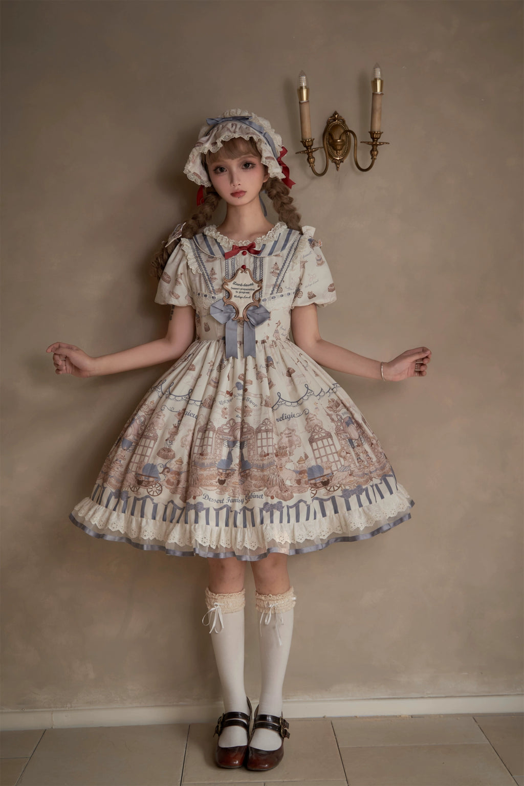 [Pre-orders available until 10/28] Antique Dessert Room Short Sleeve Dress