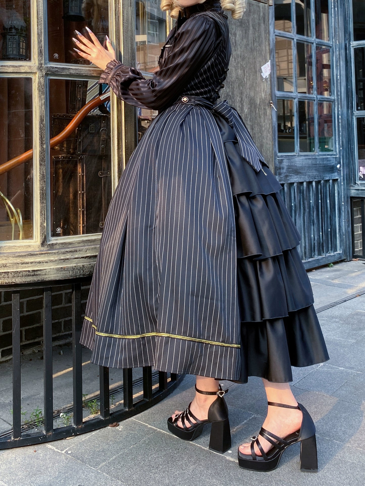 [Pre-orders available until 9/29] Bright Moon Corset Jumper Skirt Stripe [Black]