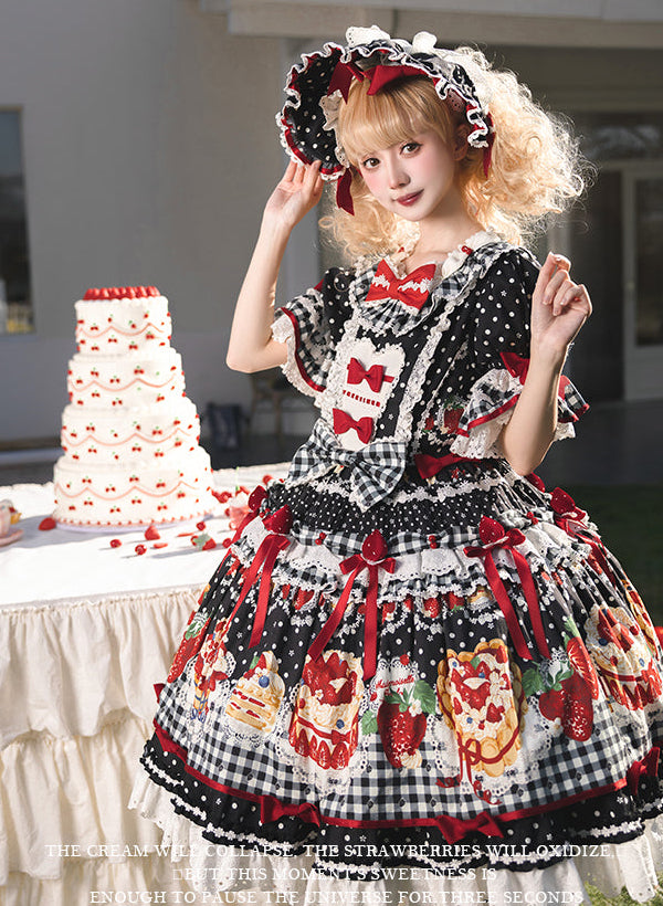 【受注予約11/18まで】Strawberry Cake Guide プリントワンピース