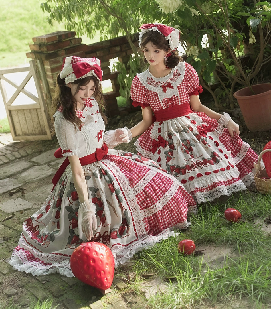 【受注予約8/18まで】Strawberry Sunshine Picnic カントリー風ワンピースとエプロン・ミドル丈