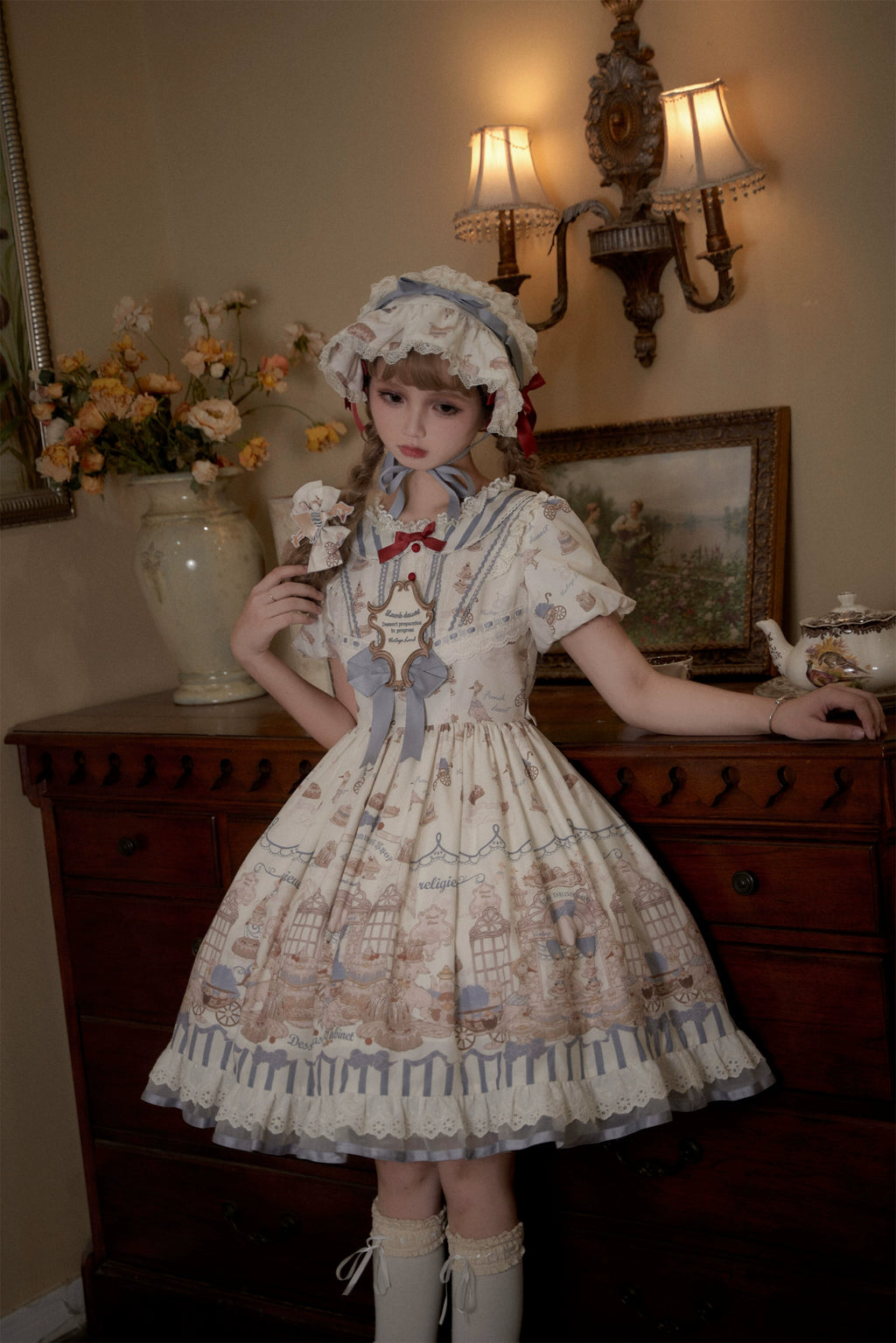 [Pre-orders available until 10/28] Antique Dessert Room Short Sleeve Dress