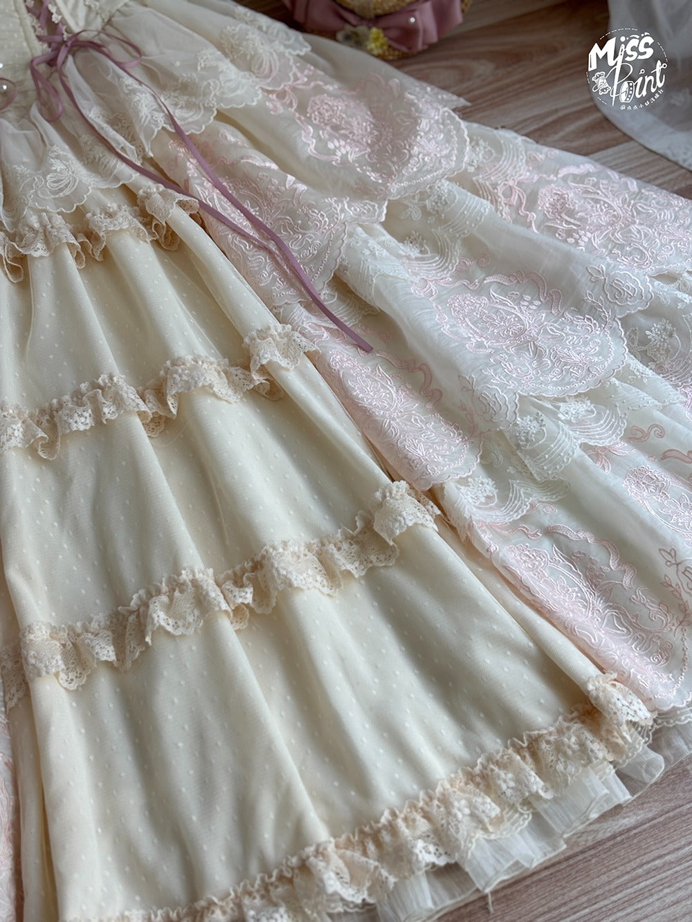 【受注予約9/25まで】Noble Garden 刺繍ジャンパースカート