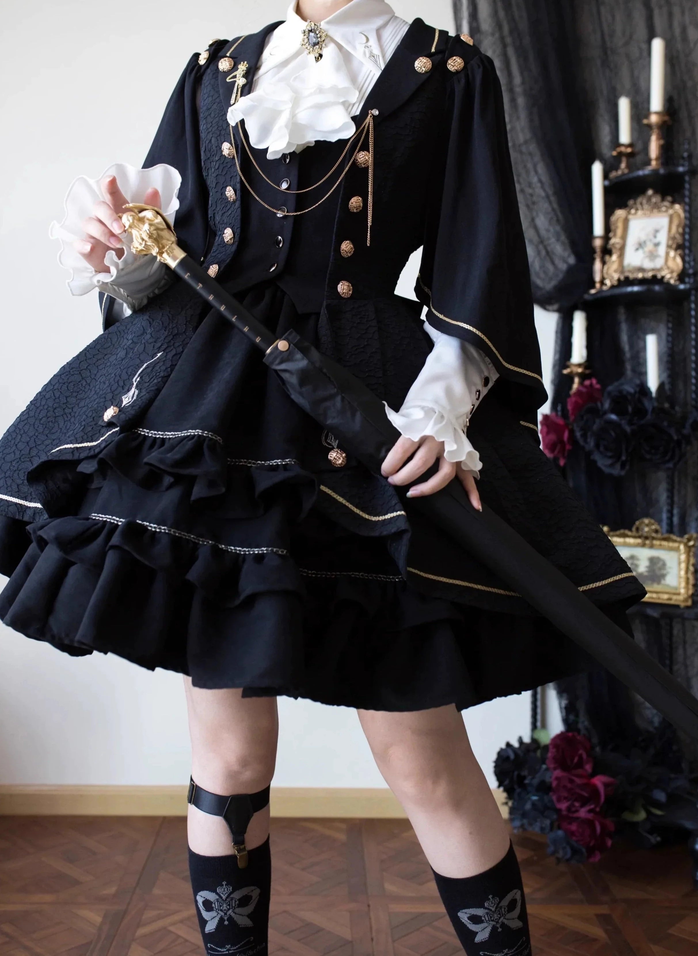 [Resale/Pre-orders until 10/16] Fallen Moon Law Vest with Cape