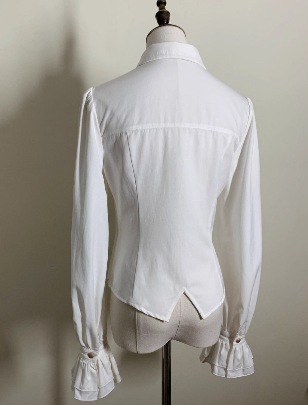 [Sale period has ended] Hoshimezuya Slim blouse with frill tie