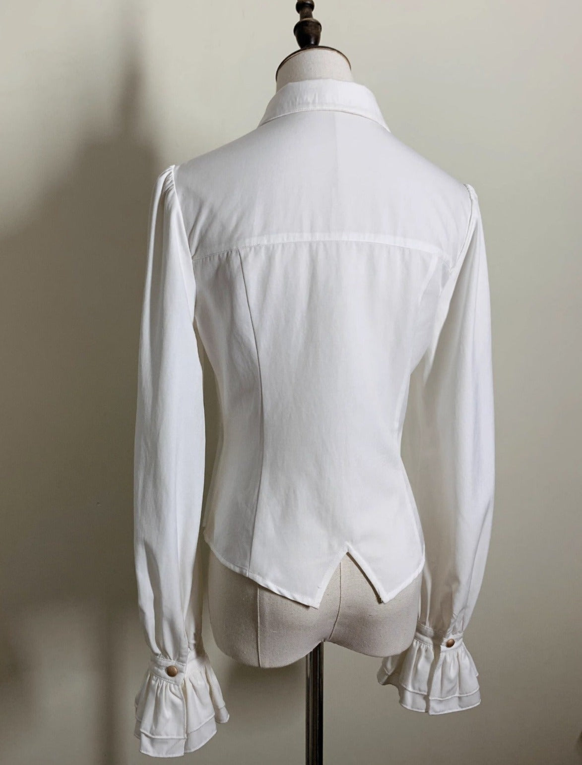 [Sale period has ended] Hoshimezuya Slim blouse with frill tie