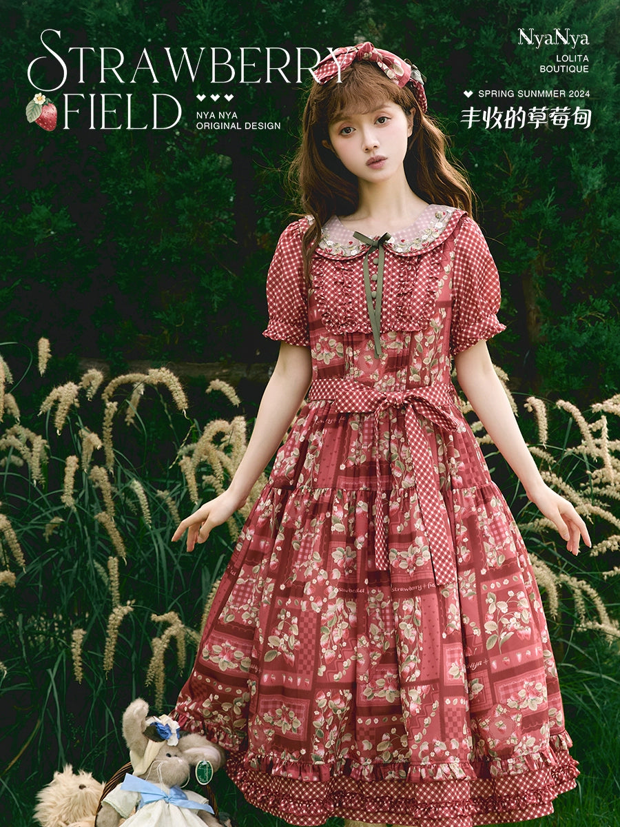 [Pre-orders available until 9/1] Strawberry Field Check x Strawberry Print Dress