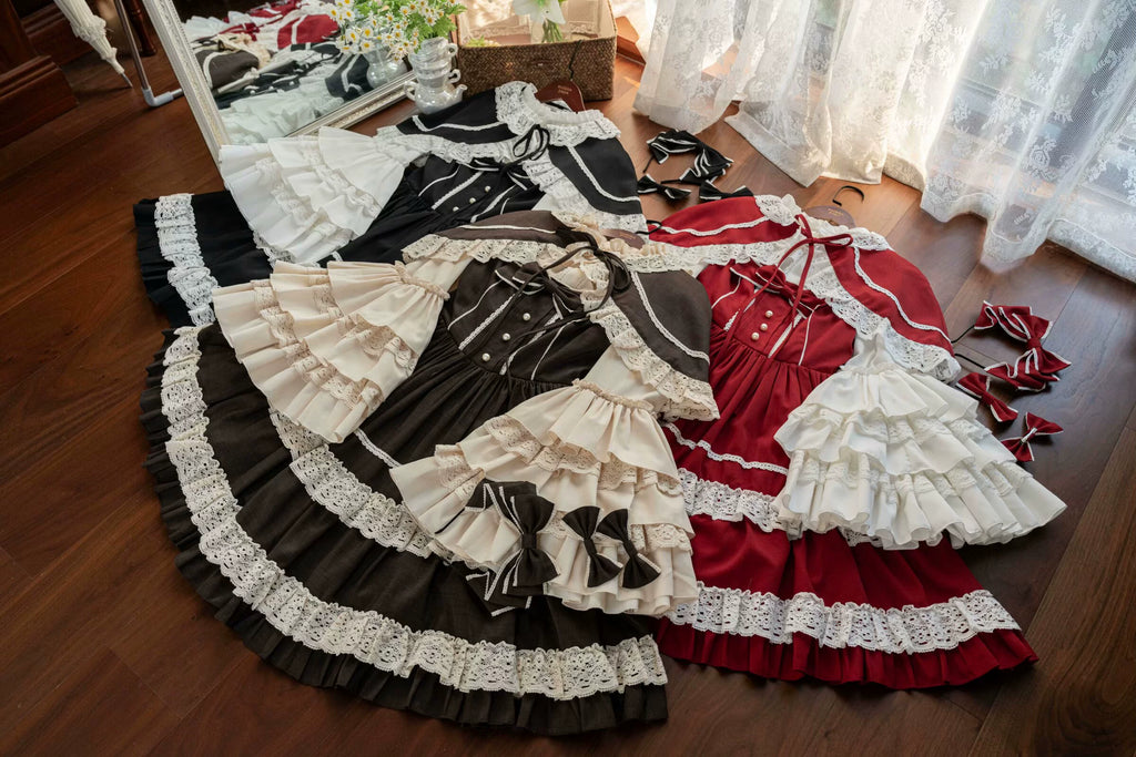[Pre-orders available until 12/12] Caramel Doll Lace Short Cape