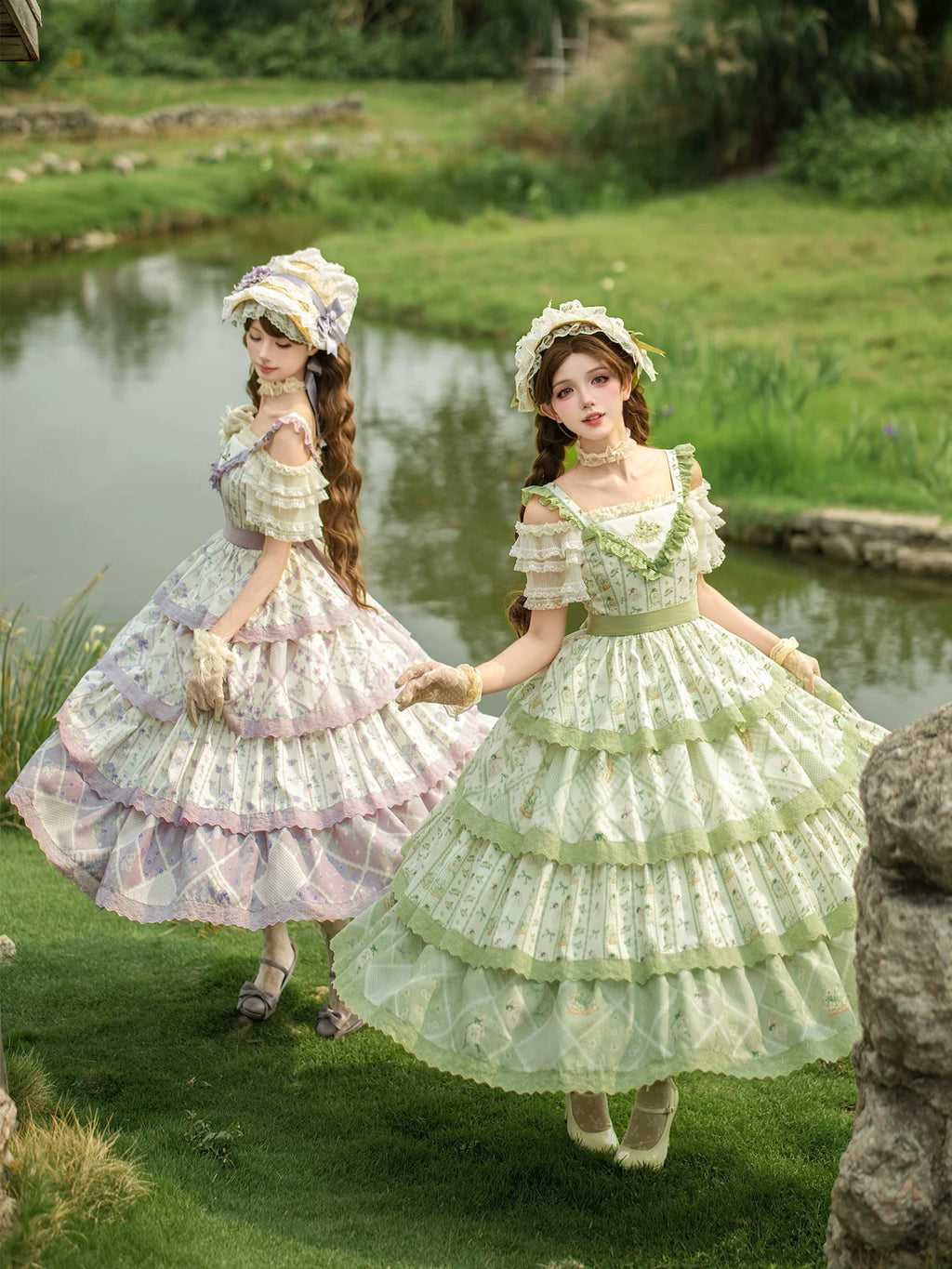 パステルカラーのフローラルジャンパースカート