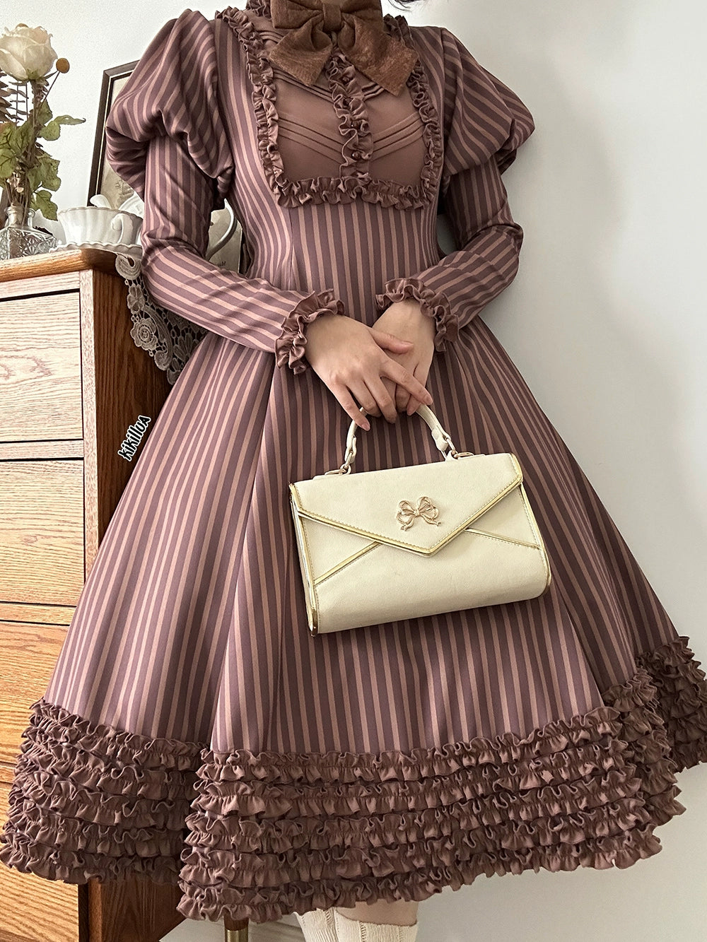 [Pre-orders available until 12/4] Classic Chocolat Stripe Long Dress
