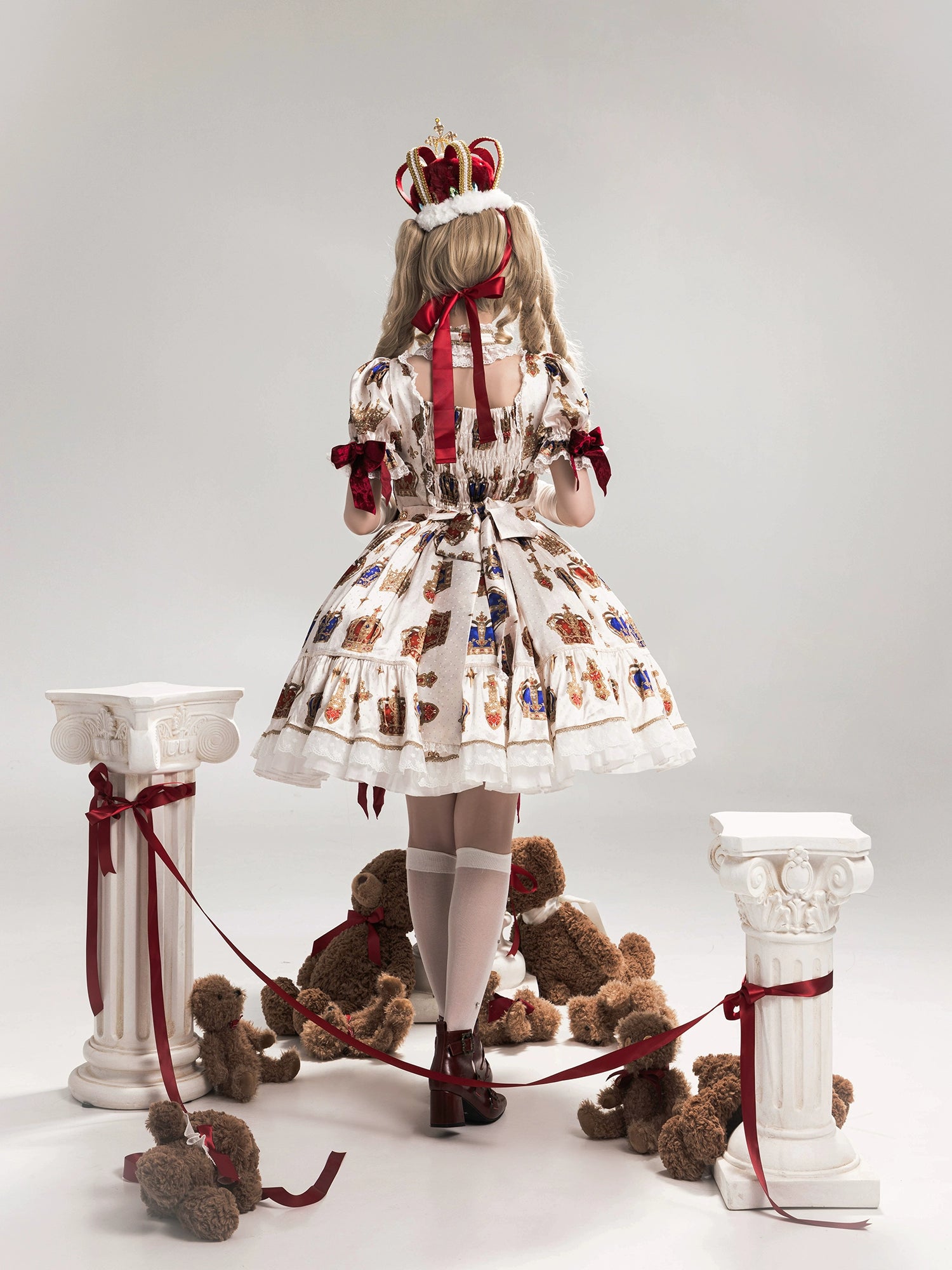 [Resale/Pre-orders available until 3/9] Star Crown Velvet Ribbon Print Dress