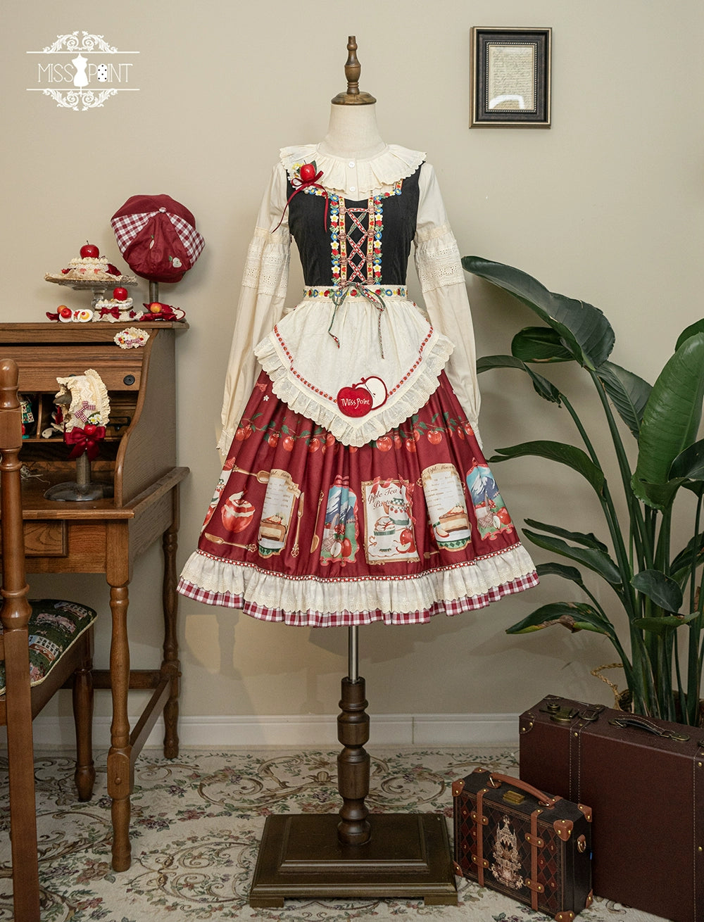 【予約販売】Apple Garden バイエルン風ジャンパースカート