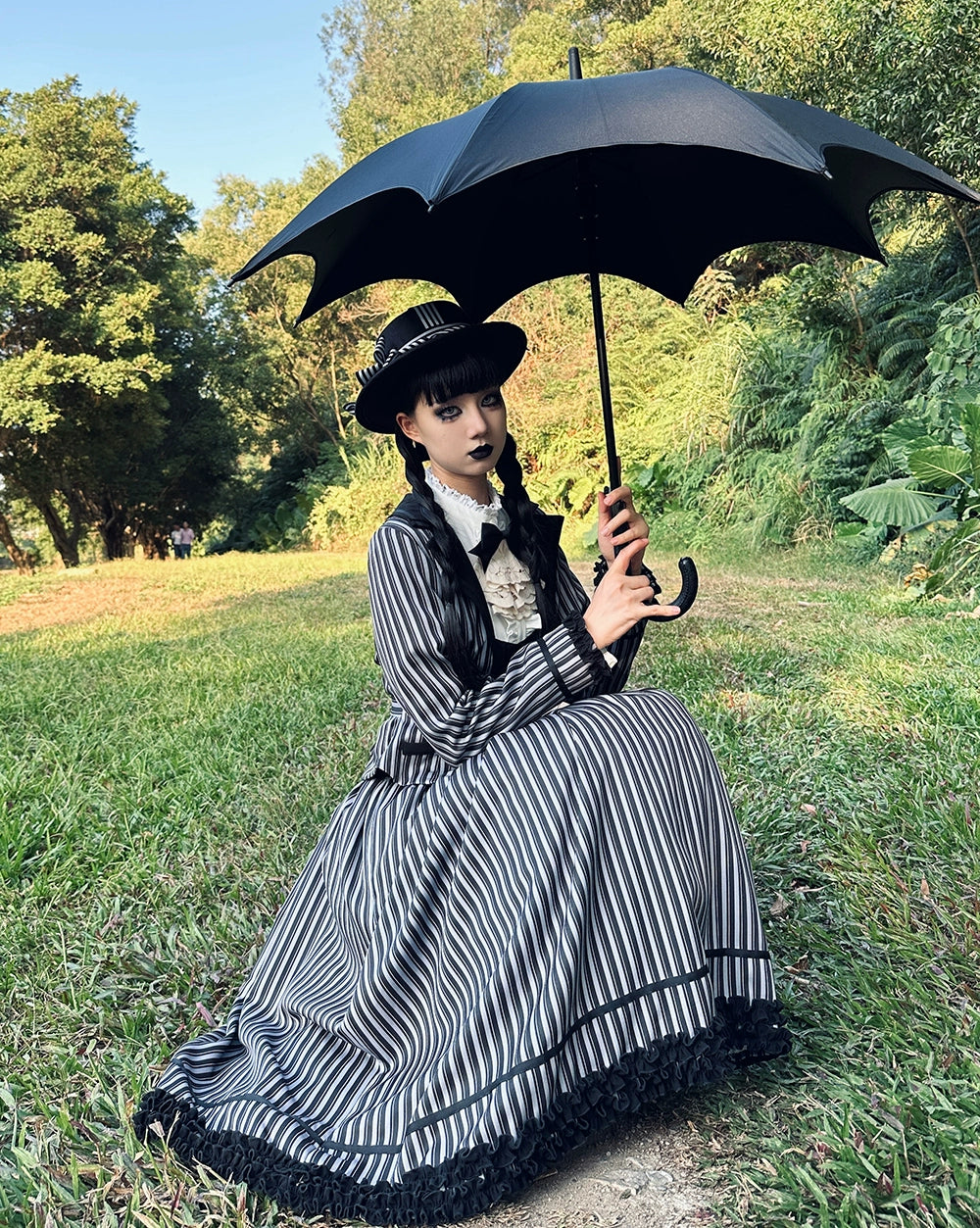 [Pre-orders available until 12/4] Classic Chocolat Stripe Long Skirt